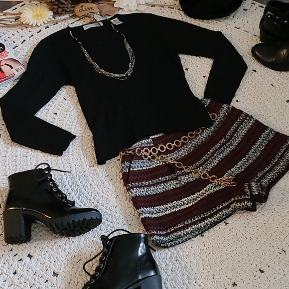 BCBG GENERATION SIZE 6 MULTI SHORTS - Picture 15 of 16